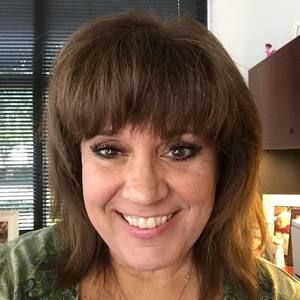 Meet your Posher, Leslie